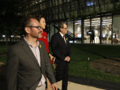 El vicepresident del Parlament, Josep Costa; la consellera Laura Borràs; i el president Quim Torra, aquest dimecres després d'haver sortit de la recepció oficial de l'Smithsonian Folklife Festival