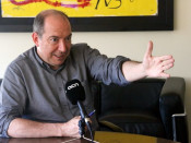 El director de TVC, Vicent Sanchis, durant la seva entrevista amb l'ACN