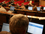 Parlament, Piulament, ple