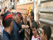 Imatge del vídeo de la manifestació de 2008 contra la conversió del Roser en Parador Nacional