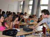 universitat catalana estiu calor joves classe