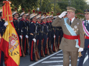 Rei d'Espanya, tropes, militars