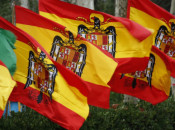 banderes preconstitucionals falangistes feixistes àguila gallina