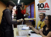 dolors camats, 10a, barcelona decideix, icv, iniciativa, ecosocialista, vota, consulta